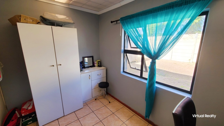 4 Bedroom Property for Sale in Thornton Western Cape